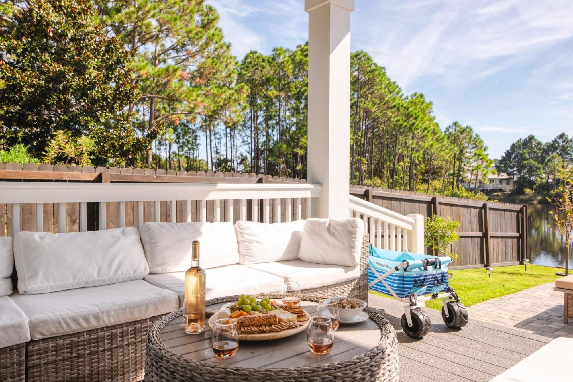 Edgewater By Avantstay Gorgeous Character Lakefront Home W Private Dock デスティン エクステリア 写真